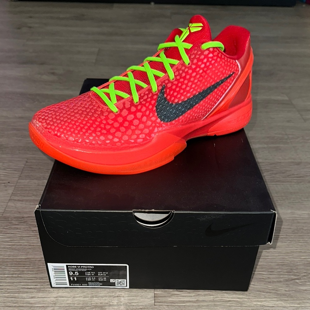 Nike: Kobe “Reverse Grinches” VI Protro